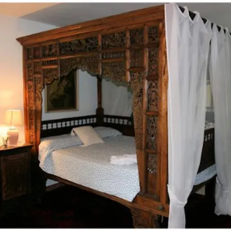 Alojamento de Acomodação e Pequeno-almoço La Baronata *