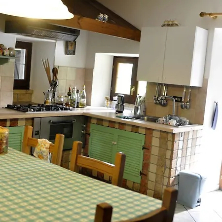 Alojamento de Acomodação e Pequeno-almoço La Baronata *